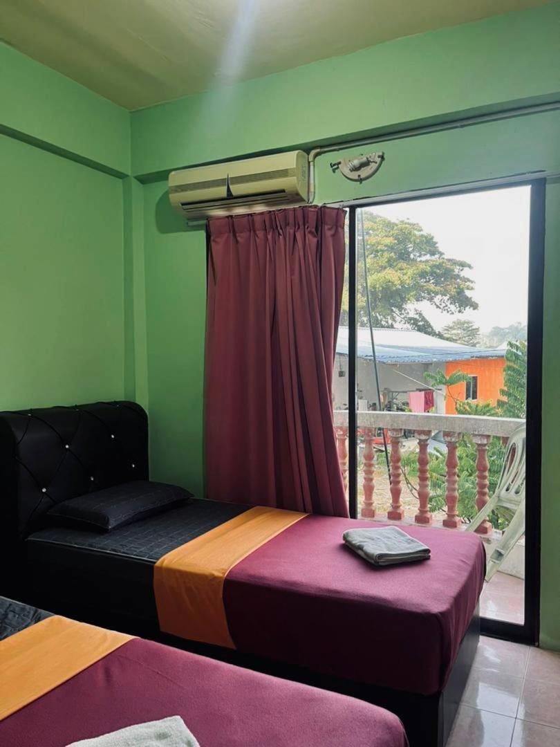 Teresek View Motel Kuala Tahan Eksteriør bilde