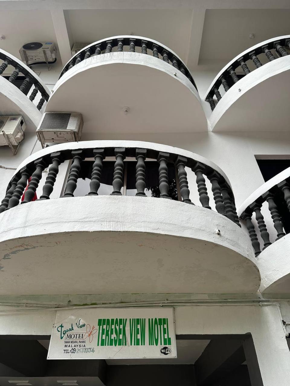 Teresek View Motel Kuala Tahan Eksteriør bilde